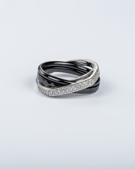 Каблучка срібна потрійна з чорною керамікою і цирконієм діамантової огранки 007071