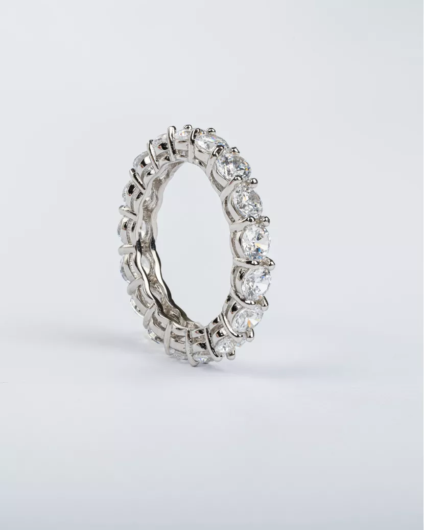 Каблучка срібна із крупним цирконієм діамантової огранки 007064