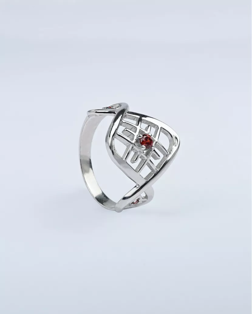 Каблучка срібна ДНК Нації з гранатовим цирконієм 007072