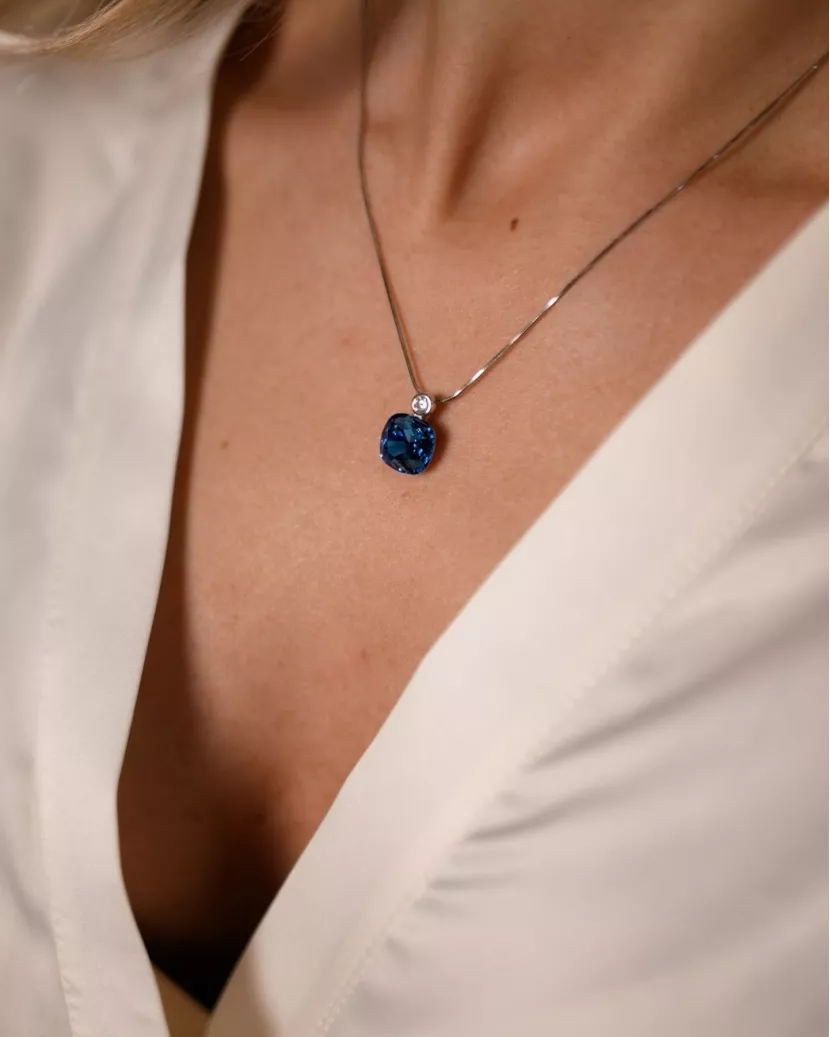 Підвіс срібний з синім квадратним цирконієм 006960