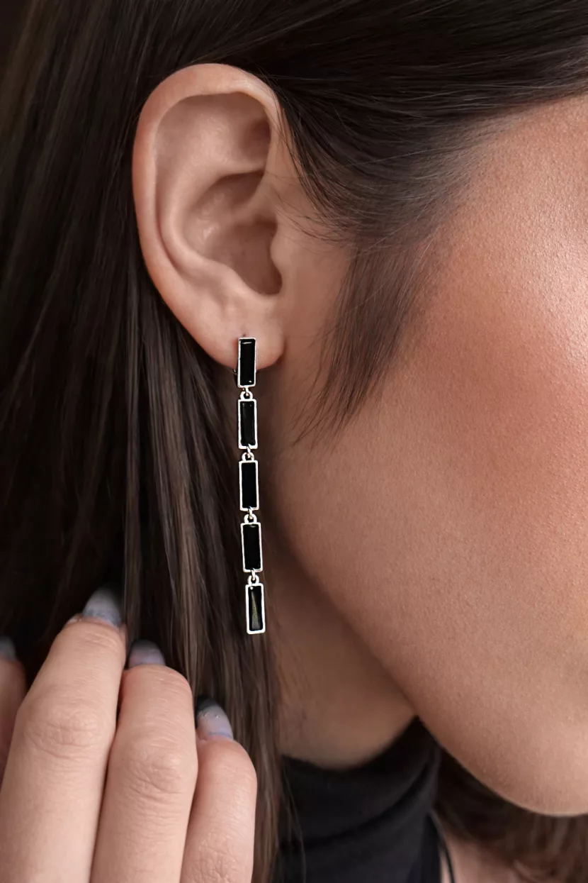 Сережки срібні висячі з чорною емаллю Геометрія 007058