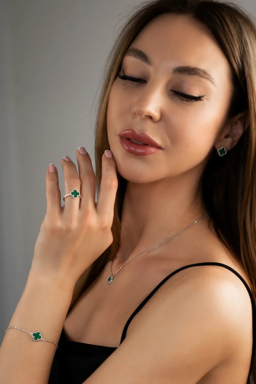 Браслет серебряный с малахитом Клевер 1см 000026