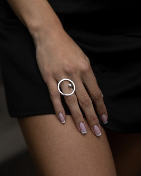 Каблучка срібна Коло із цирконієм діамантового огранювання