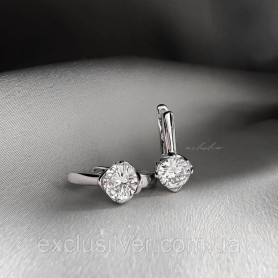 Серьги серебряные Classic с одним цирконием бриллиантовой огранки