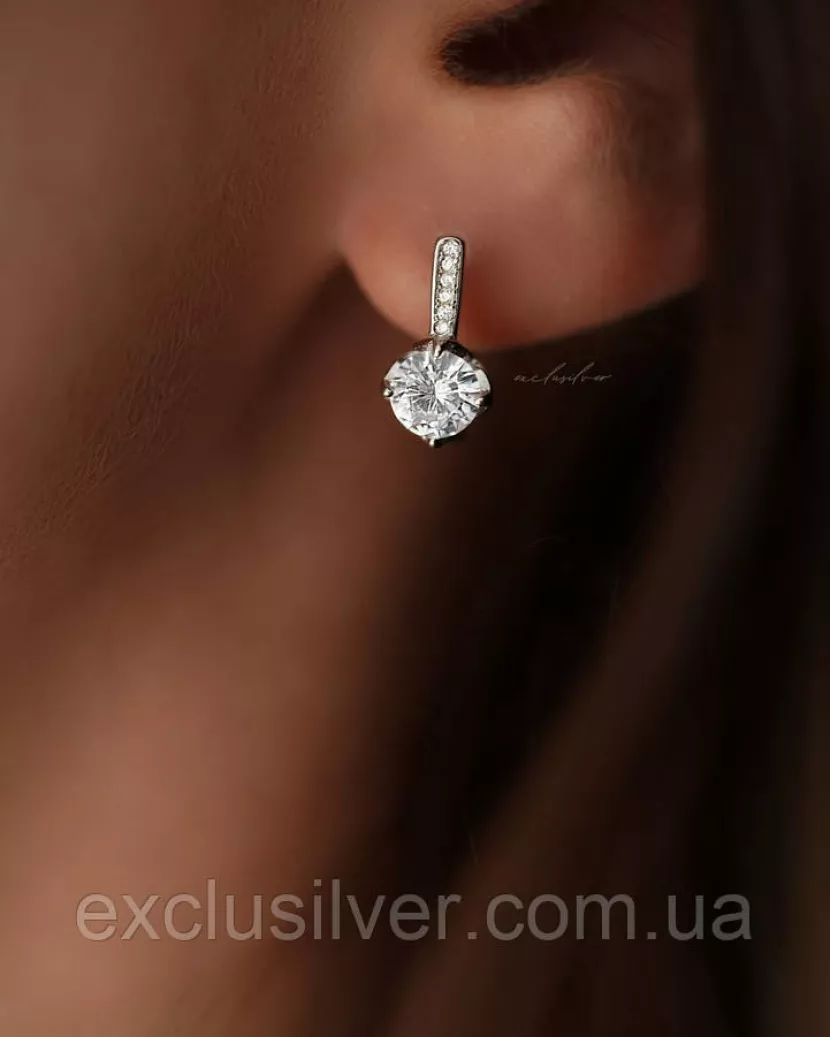 Серьги серебряные Classic с цирконием бриллиантовой огранки 006385