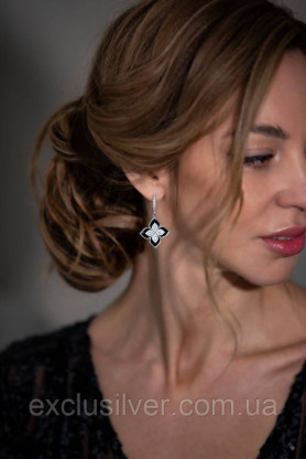 Срібні сережки з оніксом Квітка EXCLUSILVER 925 проби