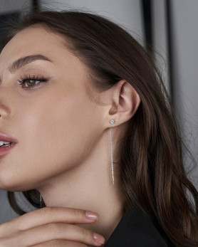 Срібні сережки - протяжки із цирконієм діамантового огранювання 003646