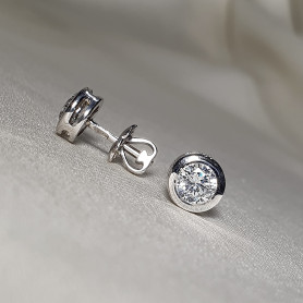Сережки - пусети (гвоздики) 5мм із завальцованим цирконієм діамантової огранки