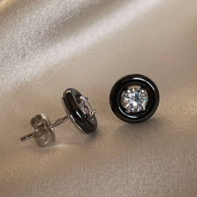 Сережки - пусети (гвоздики) срібні з чорною керамікою і цирконієм діамантового огранювання 003367