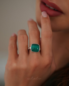 Каблучка срібна із зеленим Котячим оком