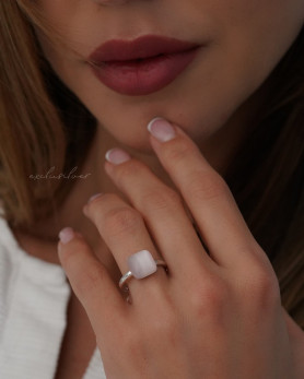 Каблучка срібна із рожевим Котячим оком