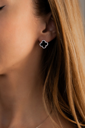 Сережки срібні Клевер 1,5см із оніксом і цирконієм діамантового огранювання