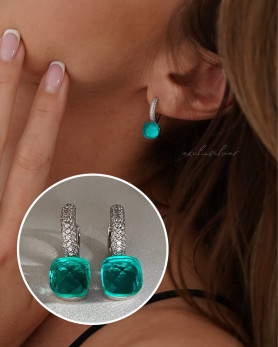 Сережки серебряные с зеленым цирконием