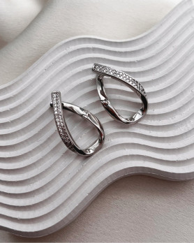 Серьги серебряные с цирконием бриллиантовой огранки 003866