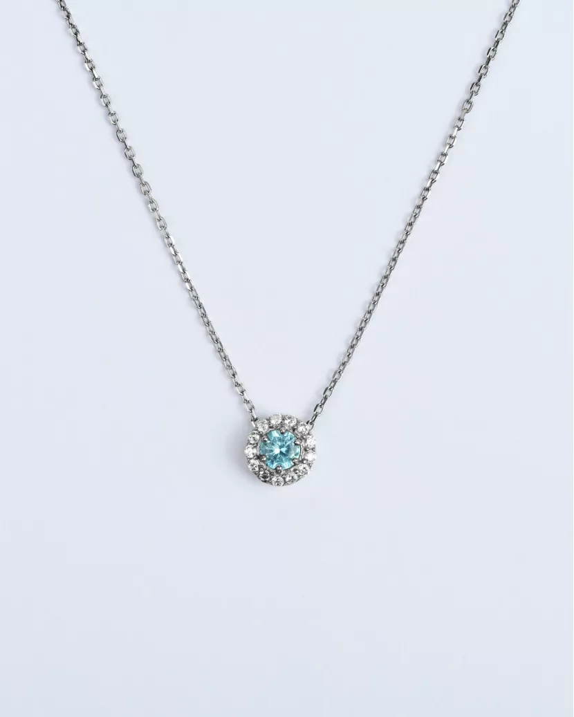Срібне кольє з підвісом із блакитного цирконію діамантової огранки і розсипом по колу 006609