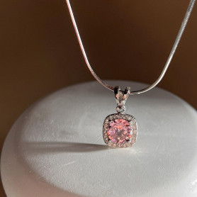 Підвіс срібний з рожевим цирконієм діамантового огранювання