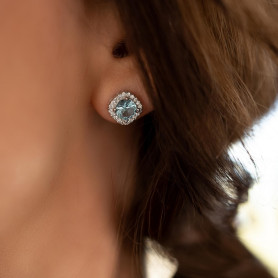 Сережки - пусети (гвоздики) з блакитним квадратним цирконієм діамантового огранювання