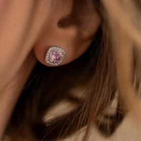 Сережки - пусети (гвоздики) з рожевим квадратним цирконієм діамантового огранювання