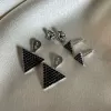 Сережки - джекети срібні Сяючі чорні трикутники