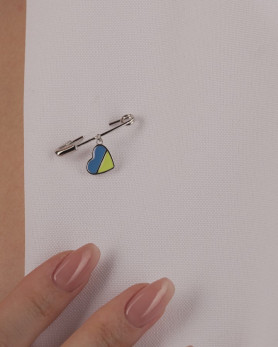 Булавка - шпилька срібна з жовто-блакитною емаллю Україна в серці