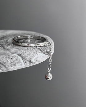 Каблучка срібна із кулькою на ланцюжку 000482