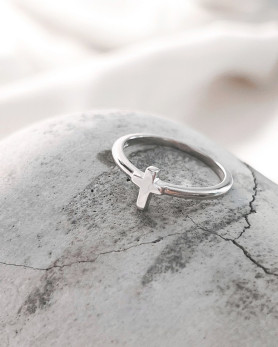 Каблучка срібна з хрестиком