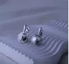 Серьги серебряныес цирконием бриллиантовой огранки 002870