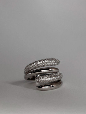 Каблучка срібна із цирконієм діамантового огранювання 000572