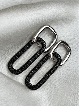 Серьги серебряные с прямоугольной подвеской с черным цирконием бриллиантовой огранки 003747