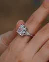 Кольцо серебряное с квадратным цирконием особой огранки ICE CUT 006729