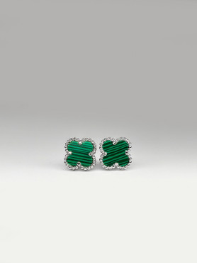 Сережки - пусети (гвоздики) срібні з малахітом Клевер 1см 006545