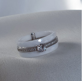 Каблучка срібна з білою керамікою і цирконієм діамантової огранки 006686
