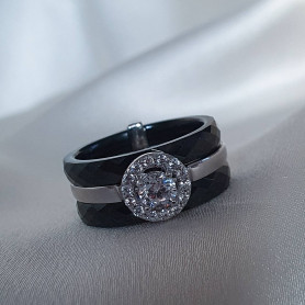Каблучка срібна з чорною керамікою і цирконієм діамантової огранки 000670