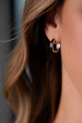 Сережки — кілечки срібні із чорною емаллю