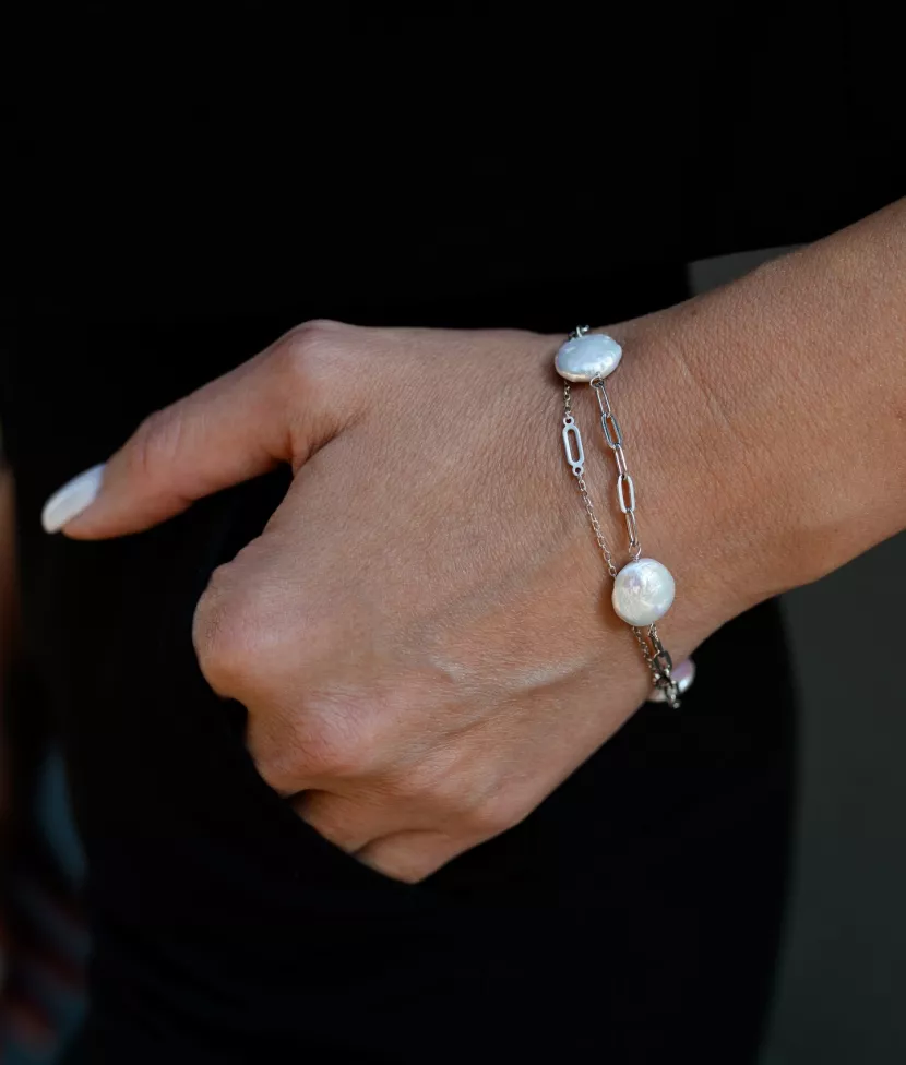 Браслет срібний з барочними перлами та ланцюжком подвійний 006951