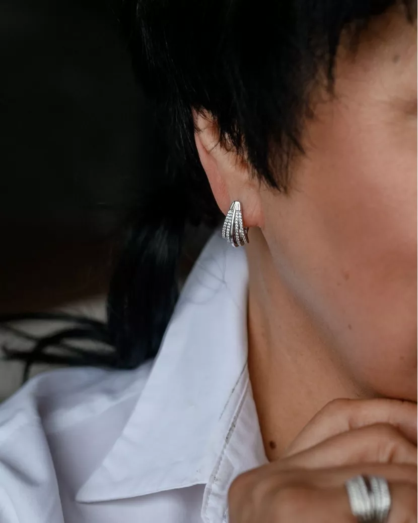 Сережки срібні із цирконієм діамантового огранювання 006952