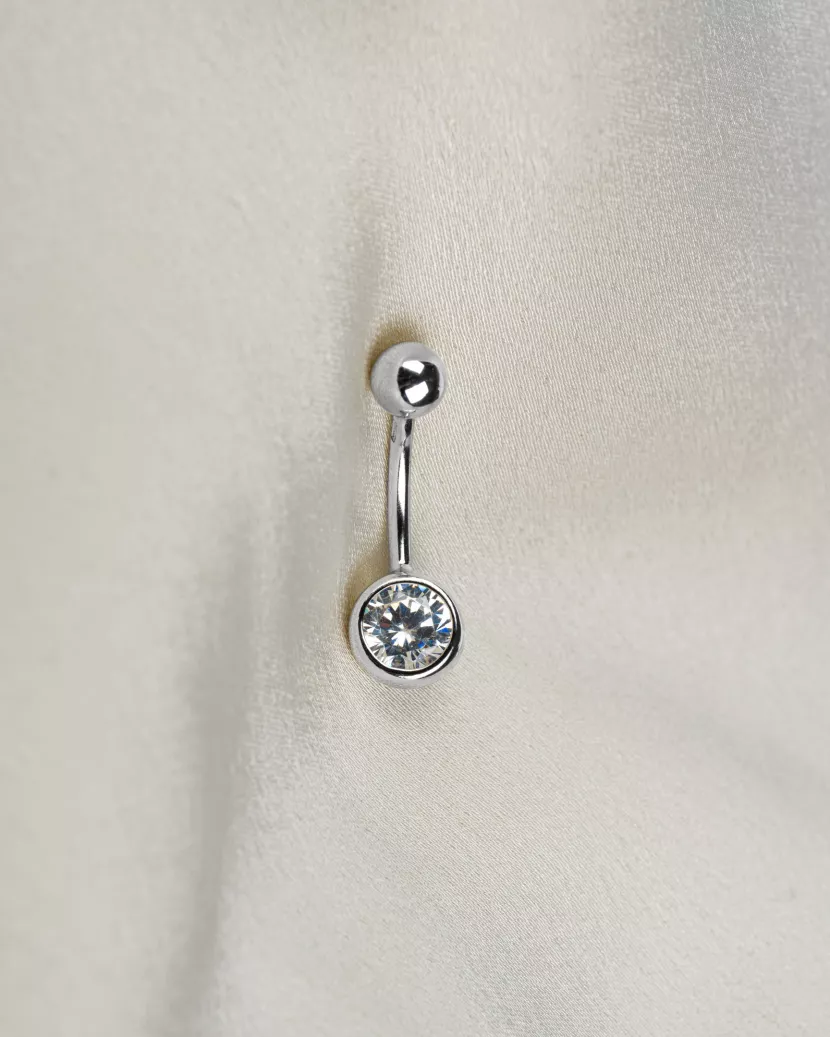 Пірсинг срібний в пупок з крупним цирконієм діамантового огранювання 006973
