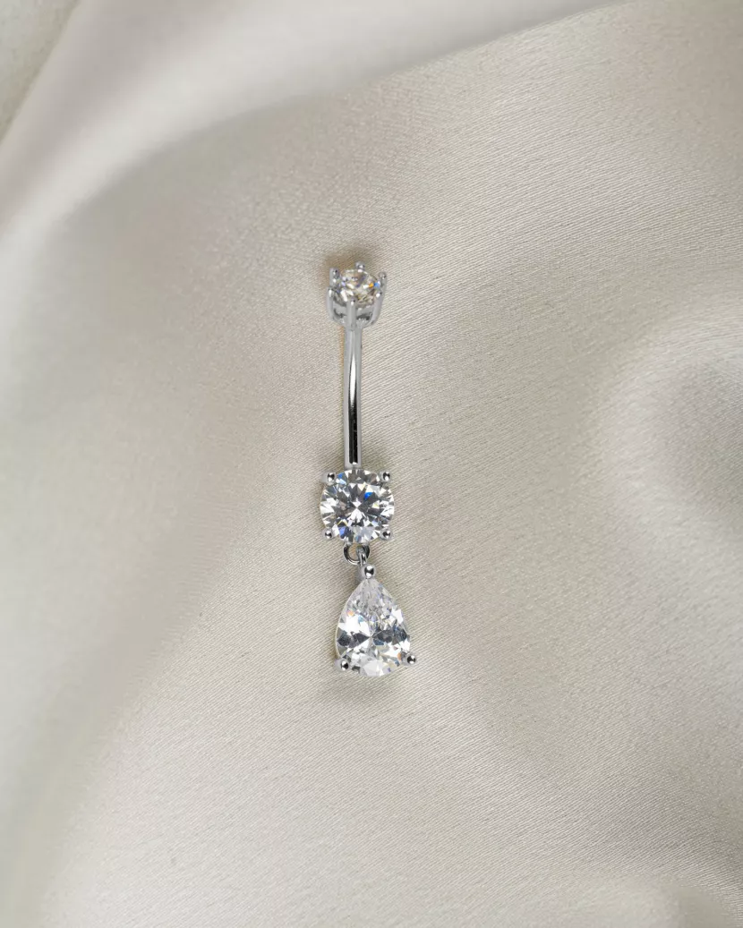 Пірсинг срібний в пупок з крупним цирконієм діамантового огранювання та підвіскою Капля 006975