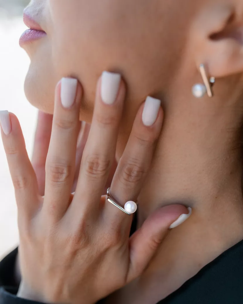 Каблучка срібна з перлиною Геометрія 006947