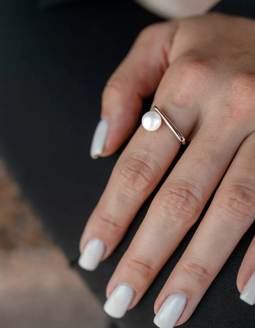 Каблучка срібна з перлиною Геометрія 006947