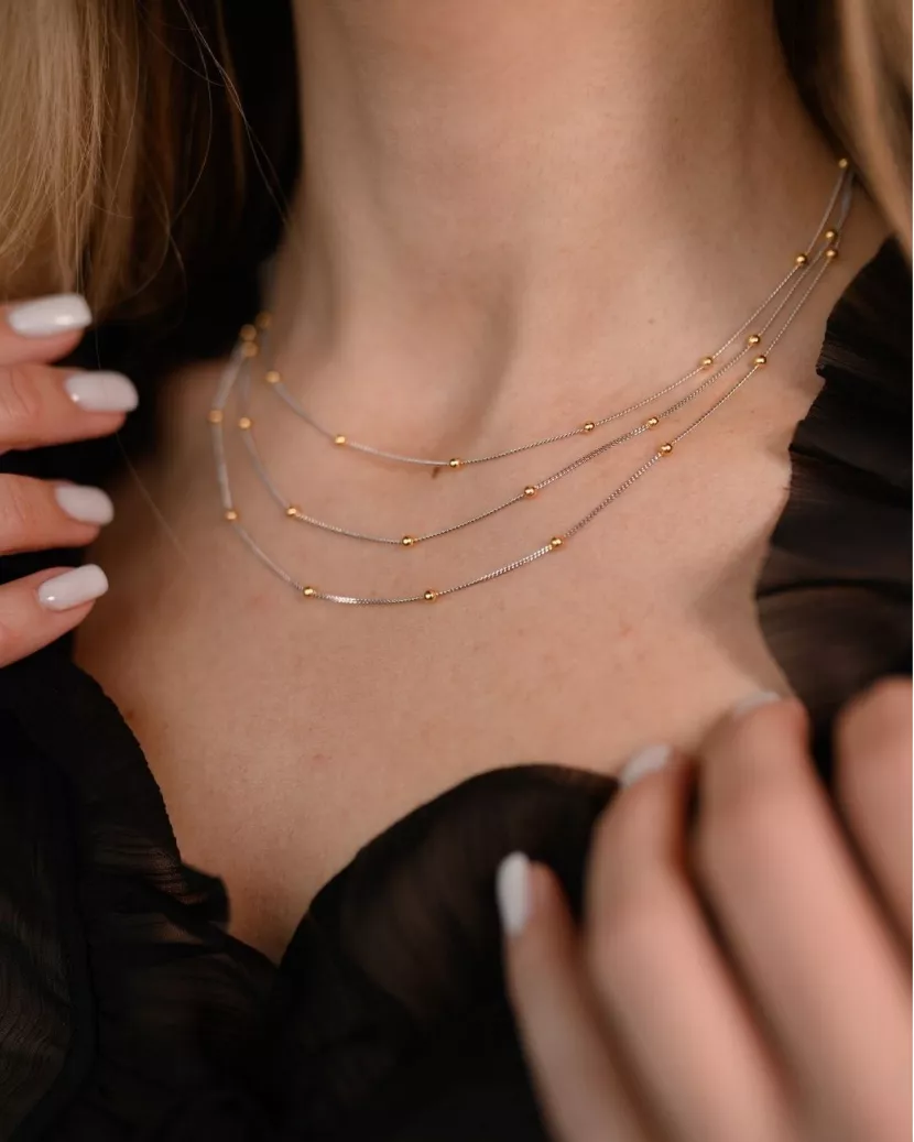 Срібне кольє потрійне із кульками в позолоті 007035