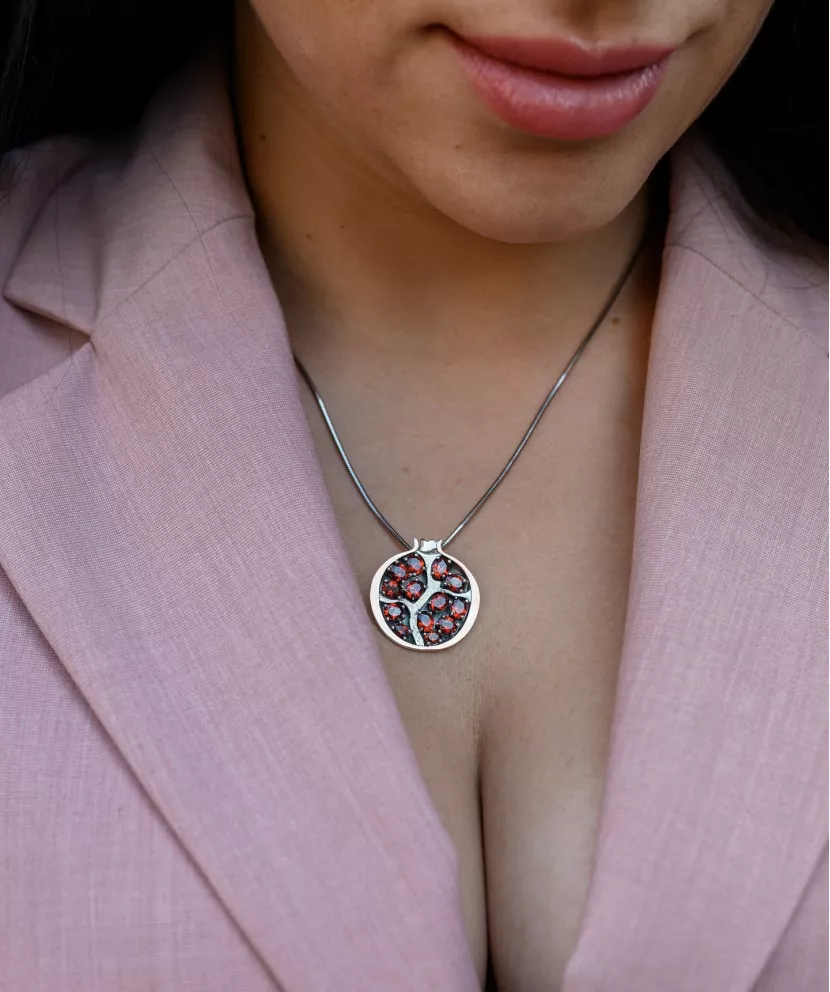 Підвіс срібний з золотою пластиною Гранат 006997