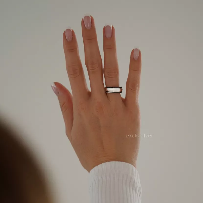 Каблучка срібна з чорною емаллю Exclusilver 925 проба