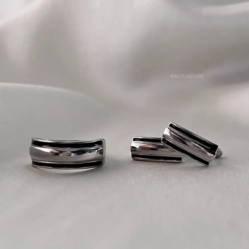 Каблучка срібна з чорною емаллю Exclusilver 925 проба